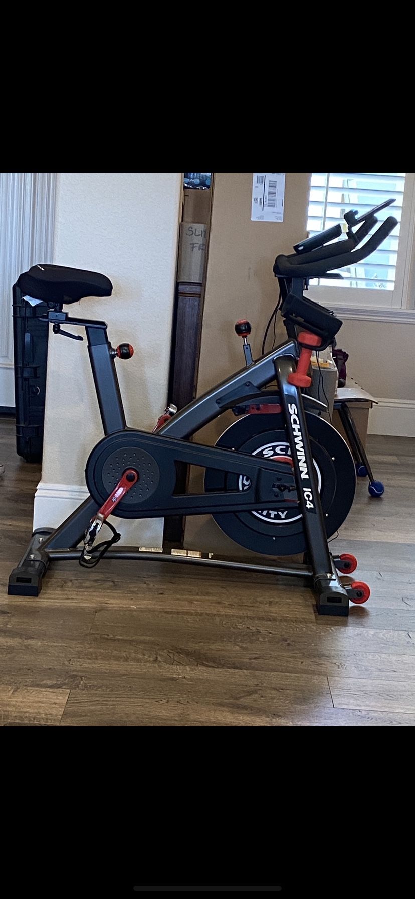 Schwinn IC4 Quality Indoor Exercise Bike