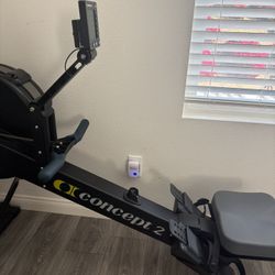Concept2 Rower (Model D) w/ PM5 Monitor – Excellent Condition