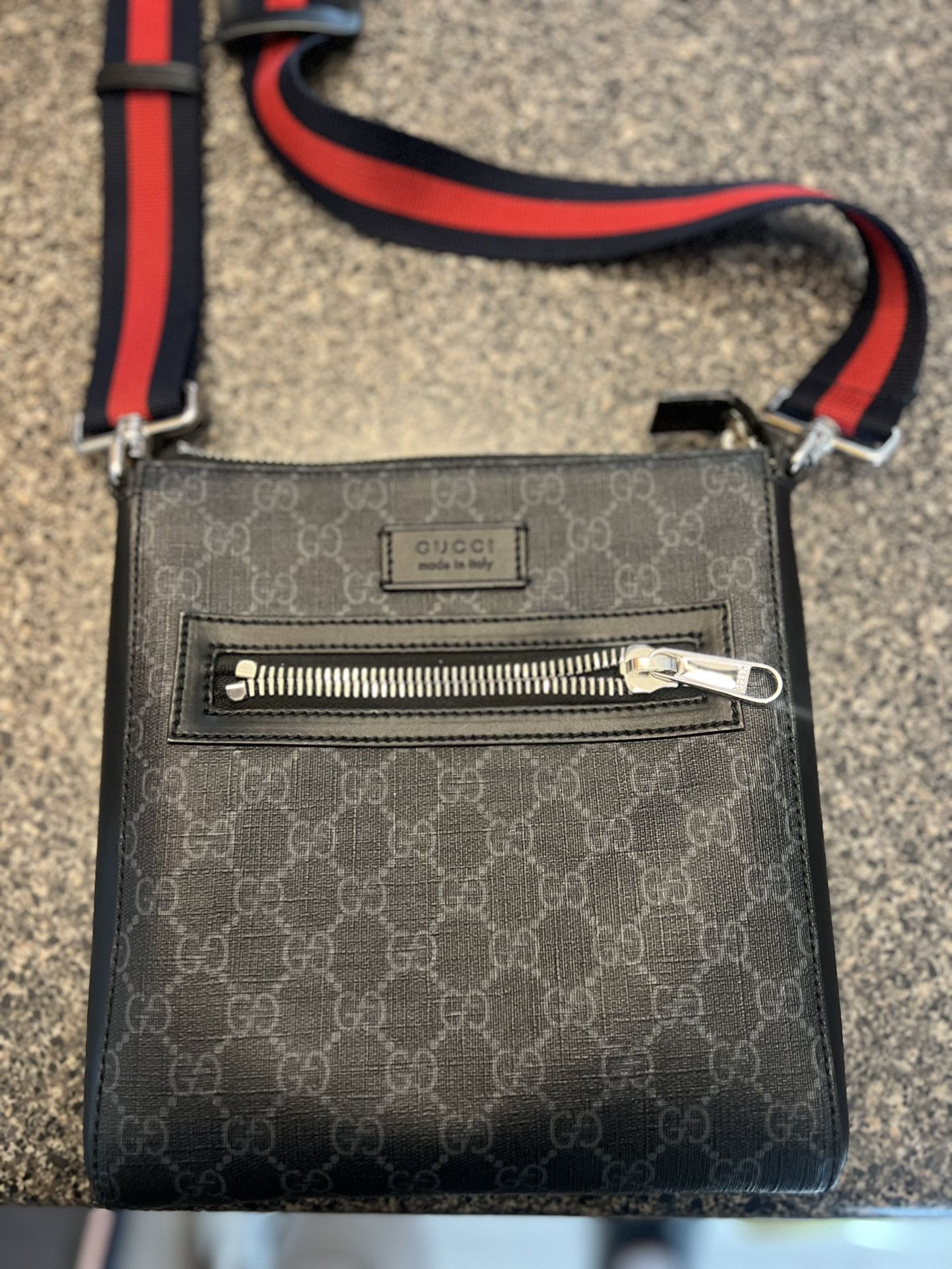 Gucci Authentic Black GG Logo, Monogram Canvas, Pochette Shoulder Handbag  for Sale in Londonderry, NH - OfferUp