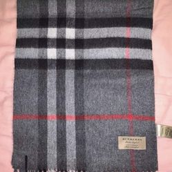 Burberry Scarf 