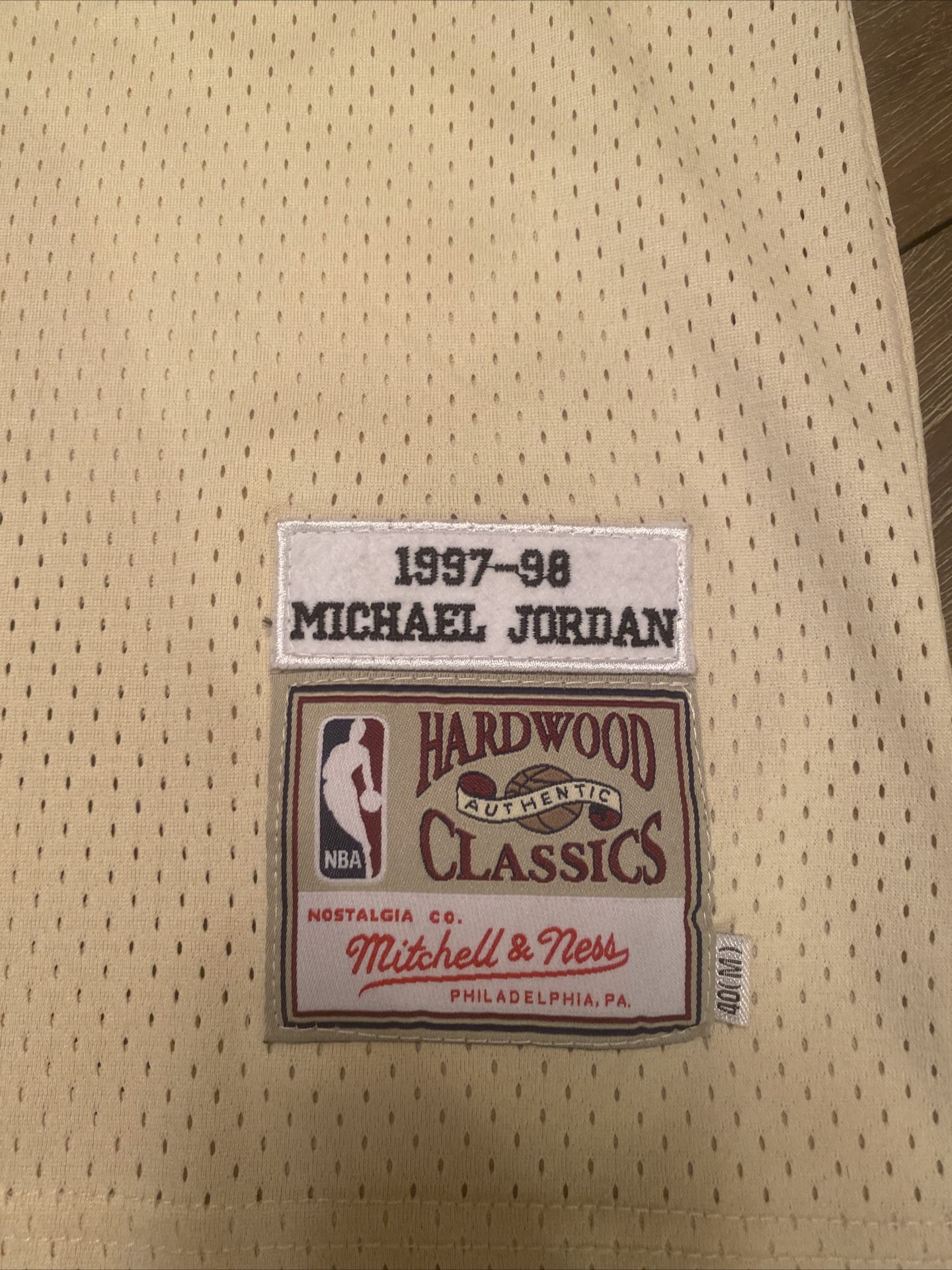 MICHAEL JORDAN CHICAGO BULLS MIDAS GOLD HARDWOOD CLASSICS 97-98 for Sale in  Scottsdale, AZ - OfferUp