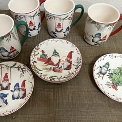 Christmas Gnome Set Of 4 Mugs & Cookie Plates. Excellent Condition 