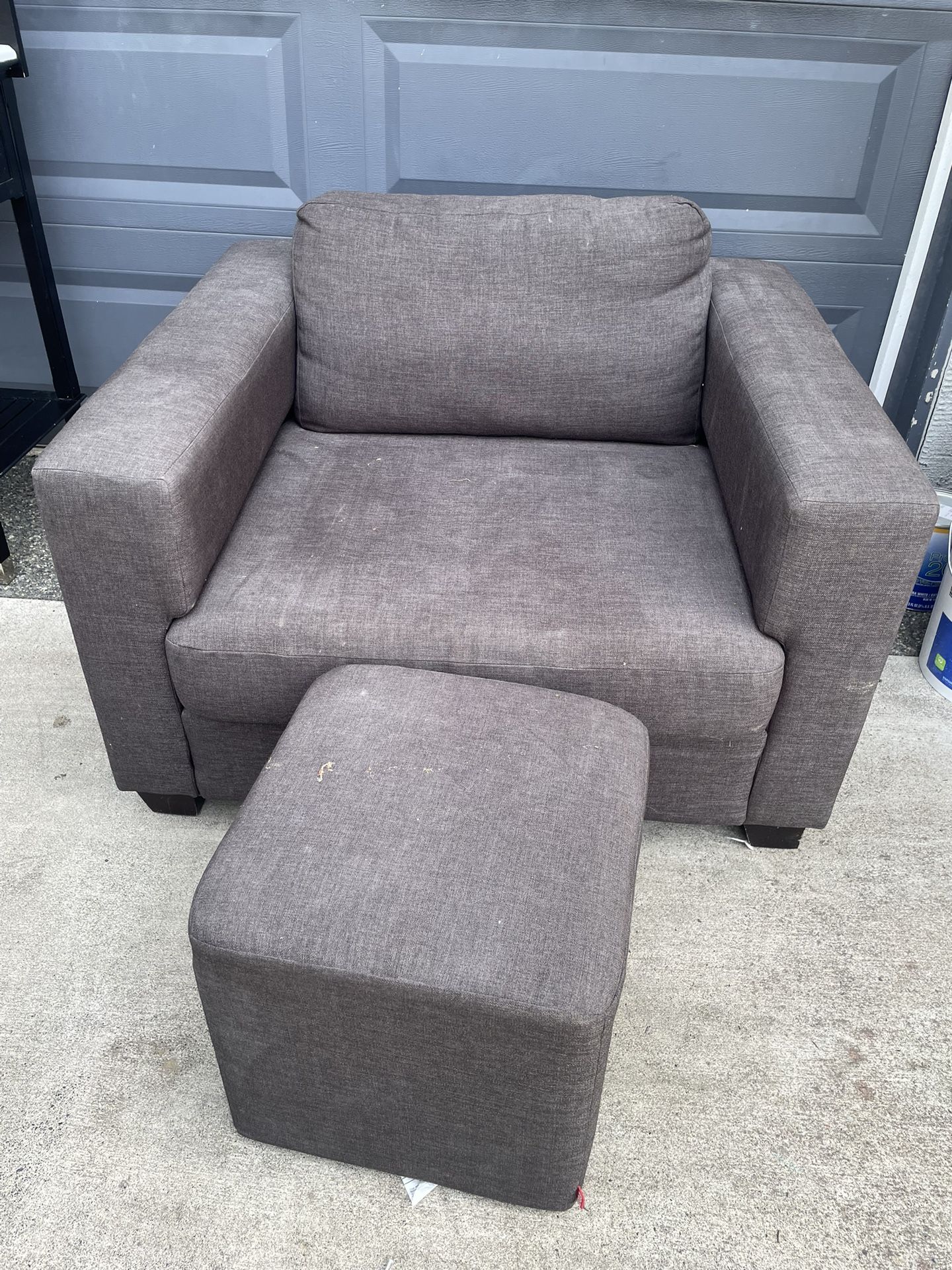 Lounge Chair