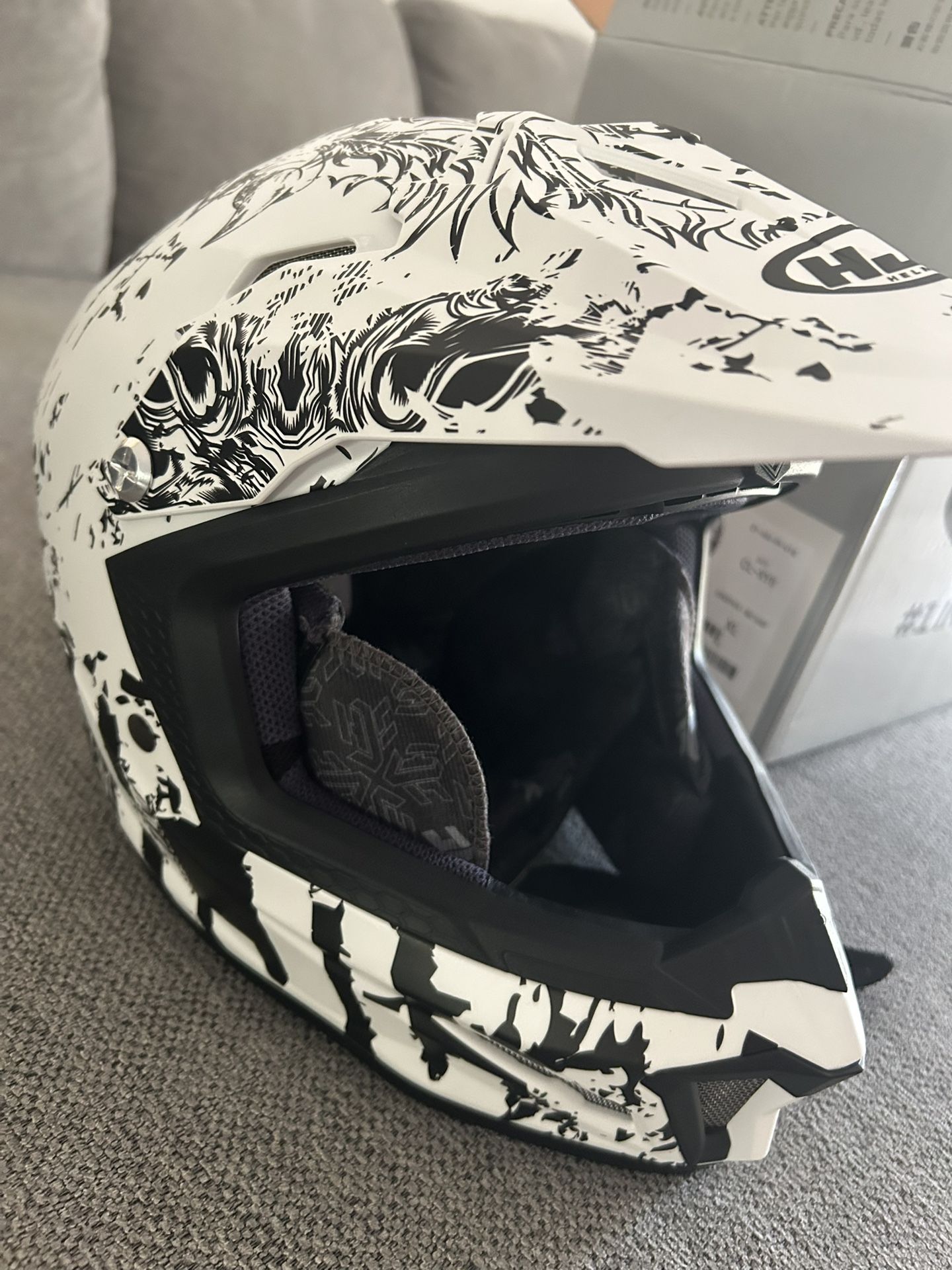 HJC HELMET