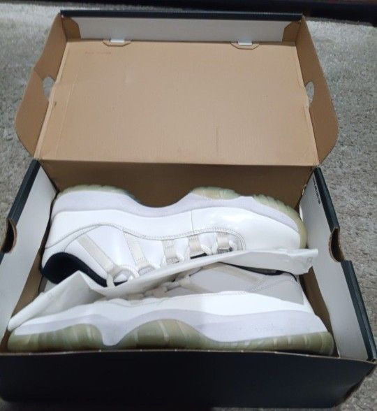 Nike Air Jordan 11 Retro Low Sneakers White Legend Blue Athletic shoes & Sneakers