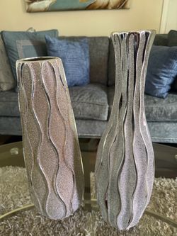 Set of 2 Silver Decorative Vases