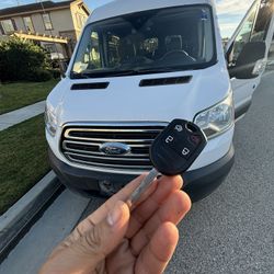 Llaves De Autos / Car Keys And Remotes 