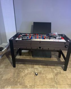 Air hockey table