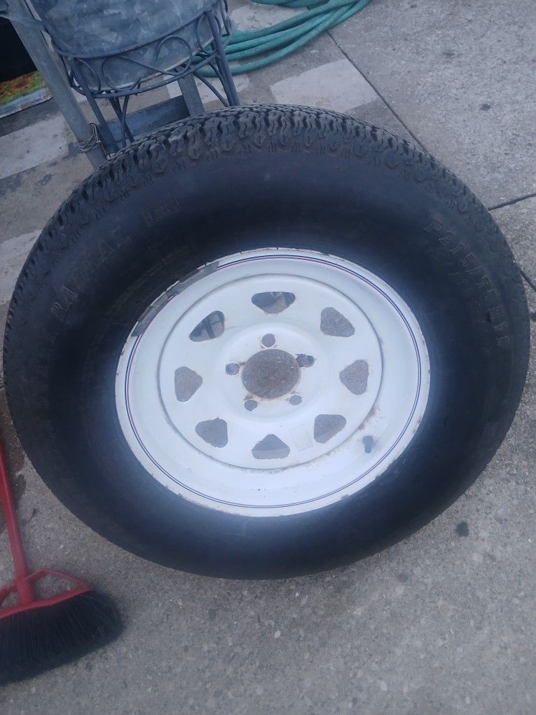 Trailer Wheel With Like A New Tire