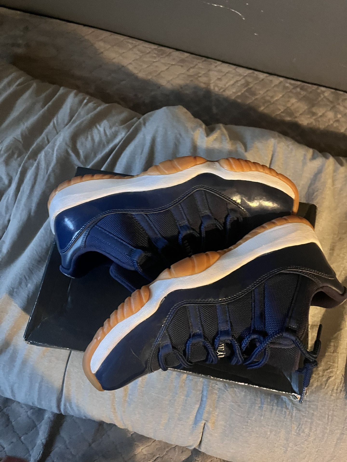 2016 Air Jordan 11 Retro Low 'Navy Gum'