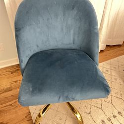 Rolling Desk Chair In Teal