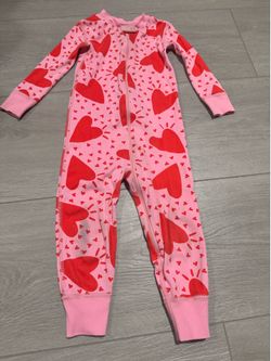 Hanna Andersson 85cm 2T pink onesie with red hearts with untreated knee stains