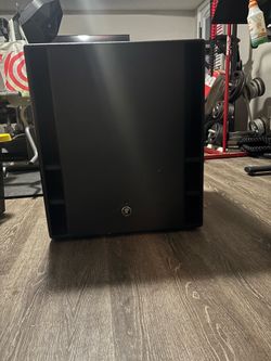 Mackie sub speaker 18”