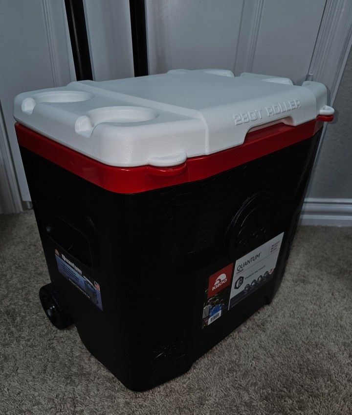 Igloo 28-Quart Quantum Wheeled Cooler