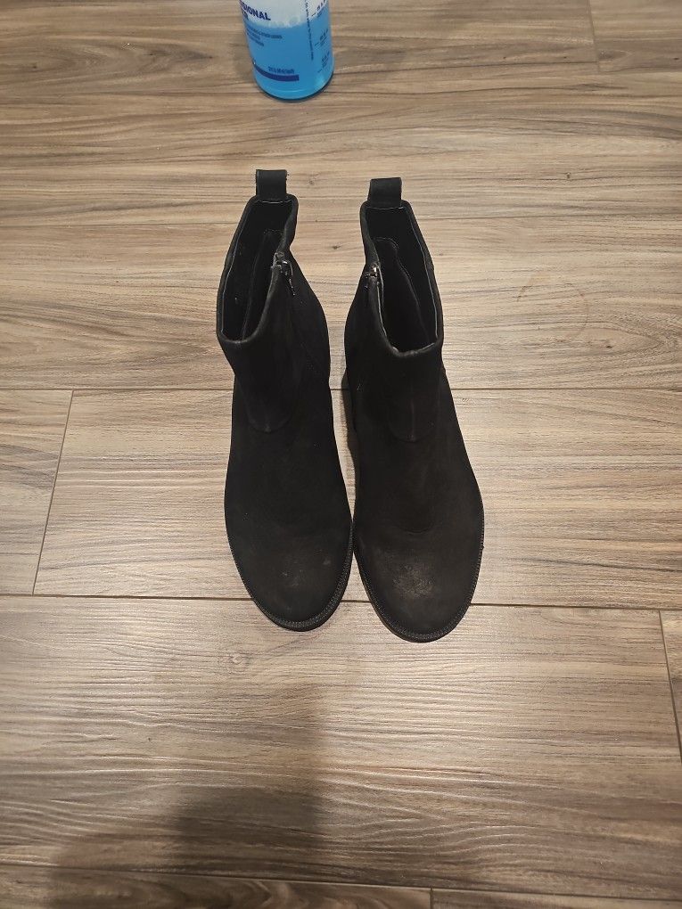 Black Syede David Tates Booties Size 7.5