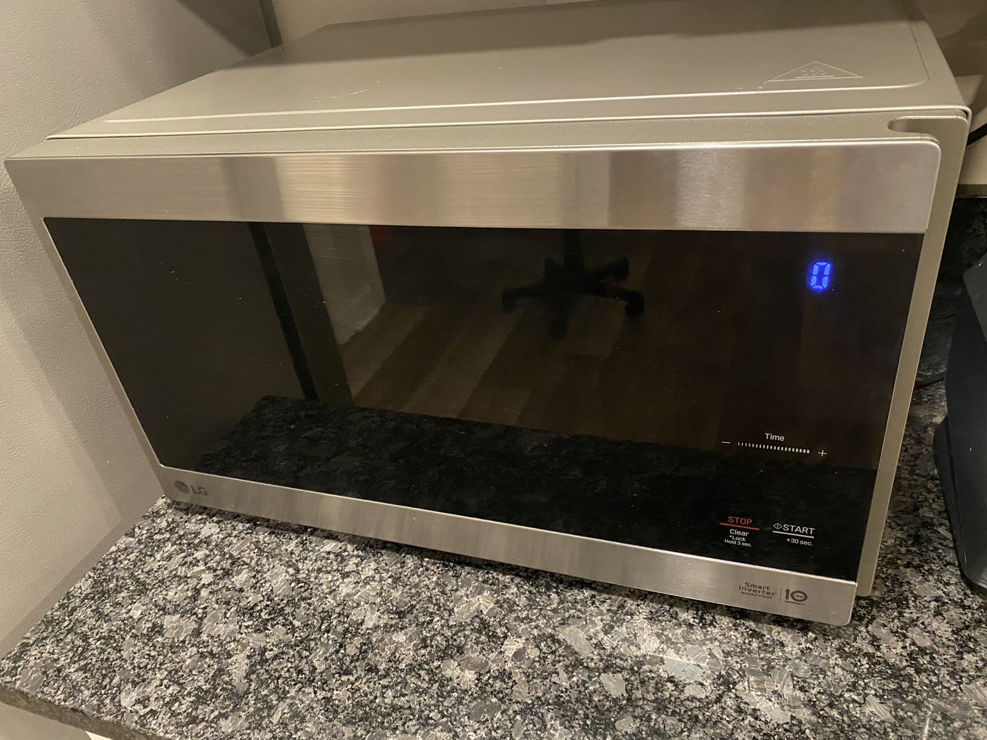 LG - Microwave