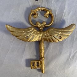 Cast Iron Harry Potter Gold Flying Key Halloween Prop