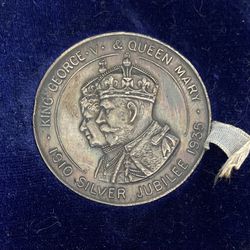 British Empire (1935) King George V (& Mary) Silver Jubilee *Sterling Silver* w/case