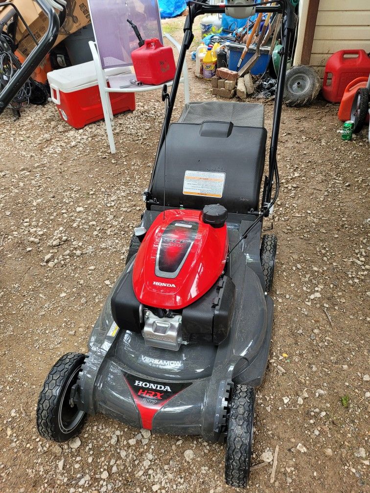 Honda 21 in. NeXite Variable Speed 4-in-1 Gas Walk Behind Self Propelled Mower with Select Drive Control
Twin Blade