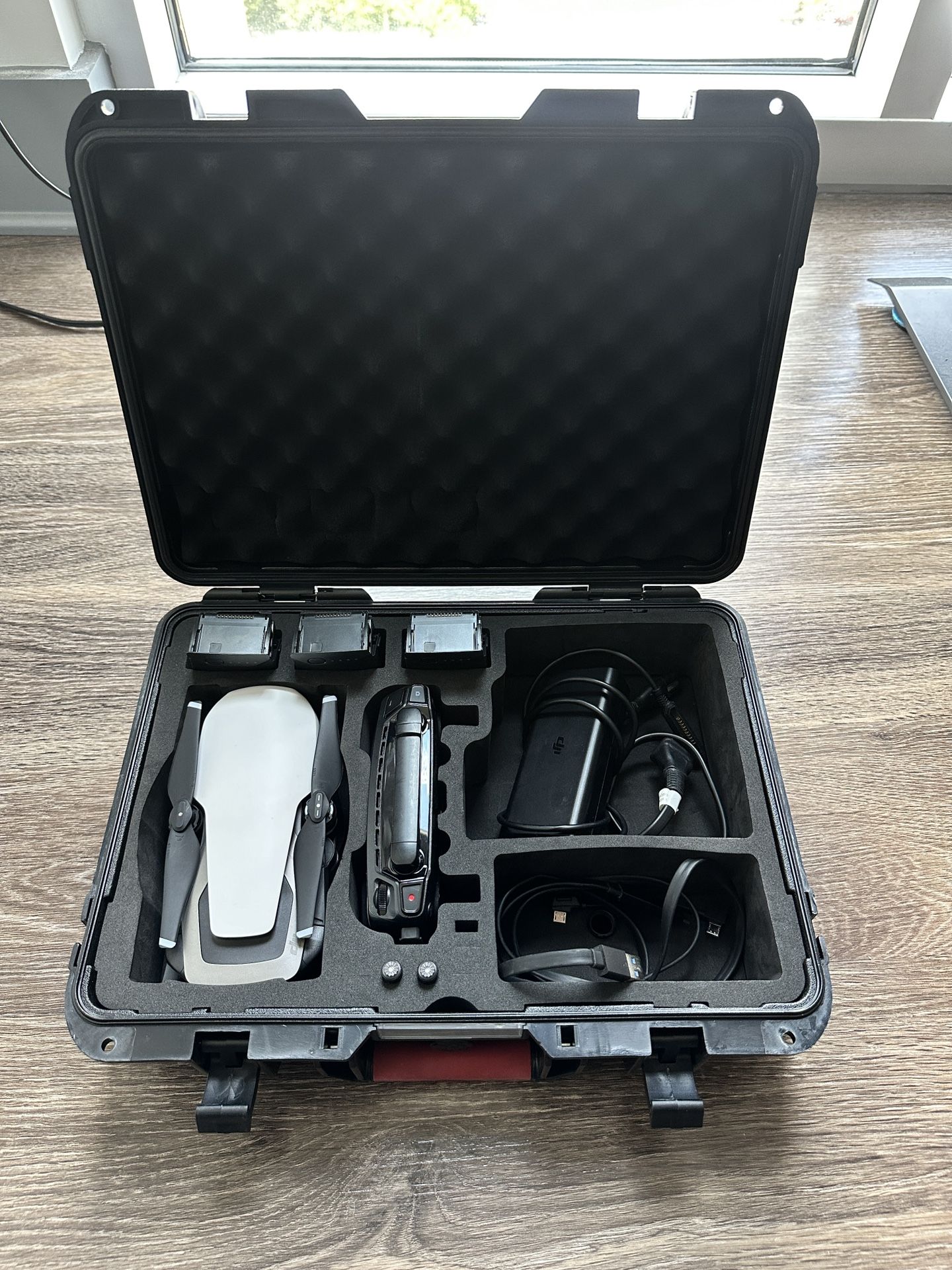 DJI Mavic Air Drone with 4k Camera (White) Travel Case Included