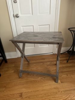 2 Living room end tables / Coffe Tables WOOD $15 Each Or Best Offer