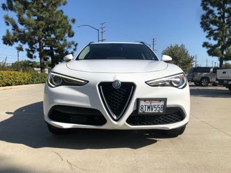 2018 Alfa Romeo Stelvio - Low Miles - Clean Carfax - Free Warranty!!!