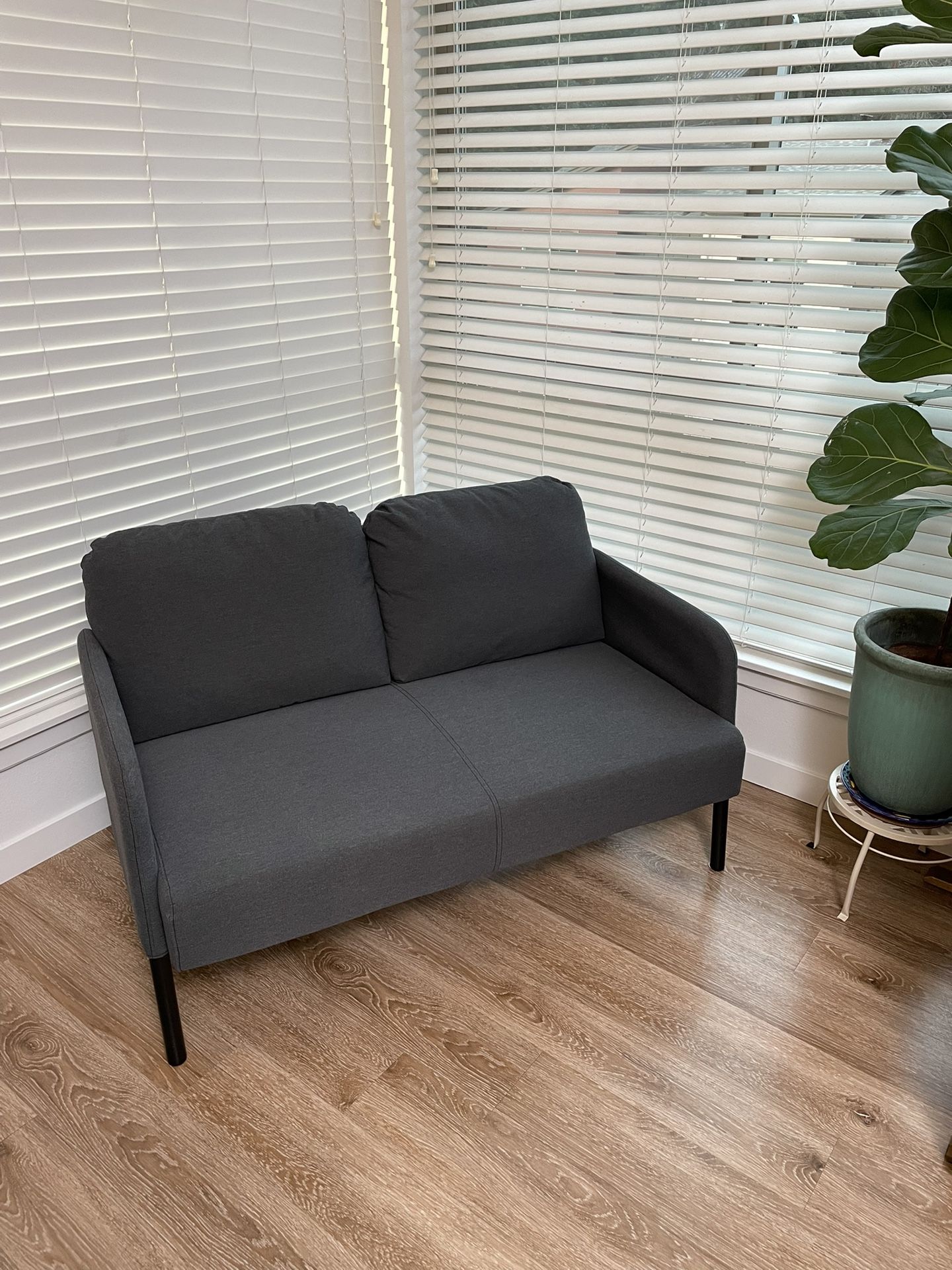 IKEA GLOSTAD Loveseat Sofa Couch