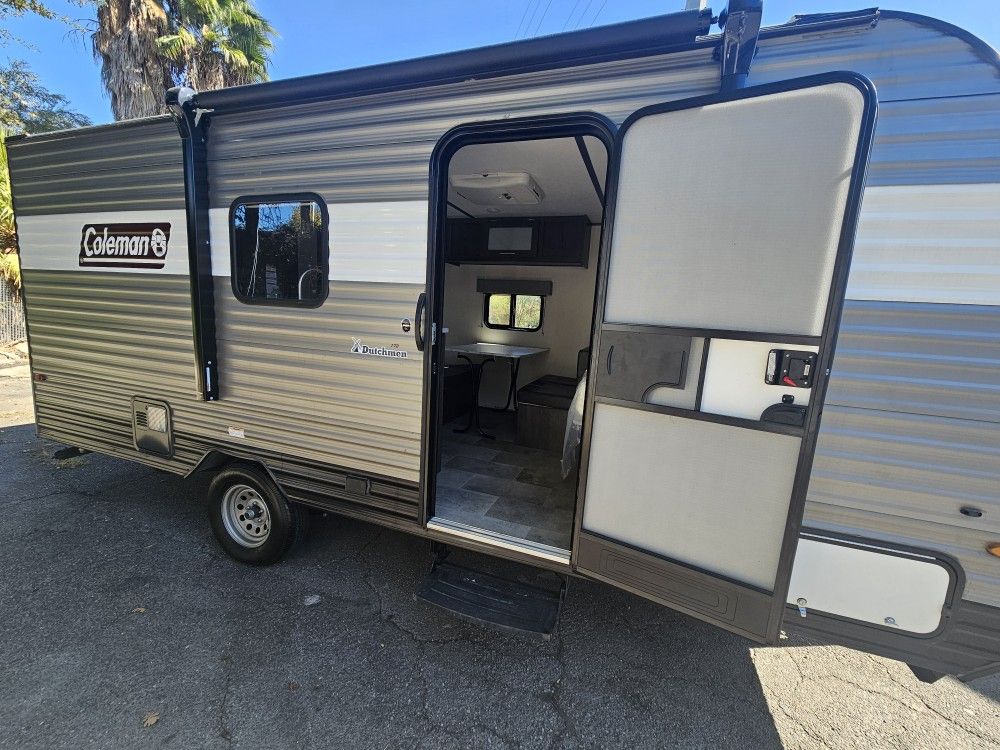 2022 Coleman Lantern 17B