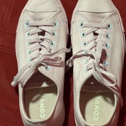 Converse Unisex Leather Sneakers M Size 7/ W size 9