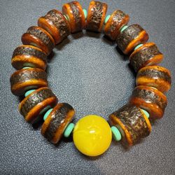 Handcrafted yak bone bracelet 