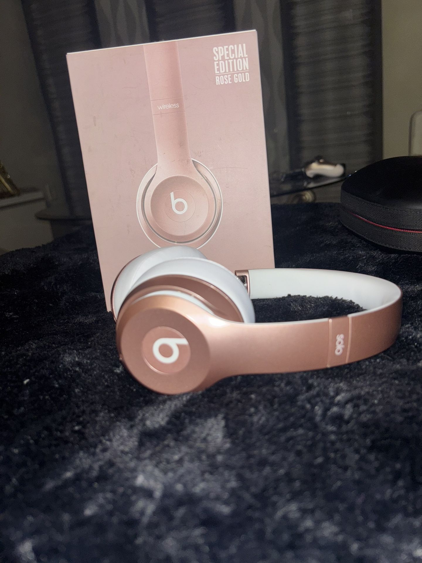 Beats Solo 2 Headphones Rose gold Special Edition