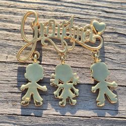 Vintage Grandma Brooch 