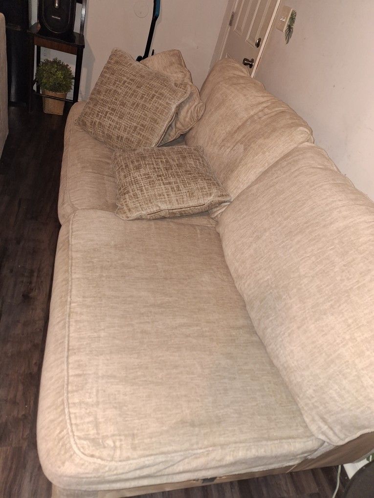 LARGE FAMILY QUEEN SECTIONAL