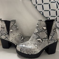 Snakeskin Patterned Ankle Boots with Block Heel