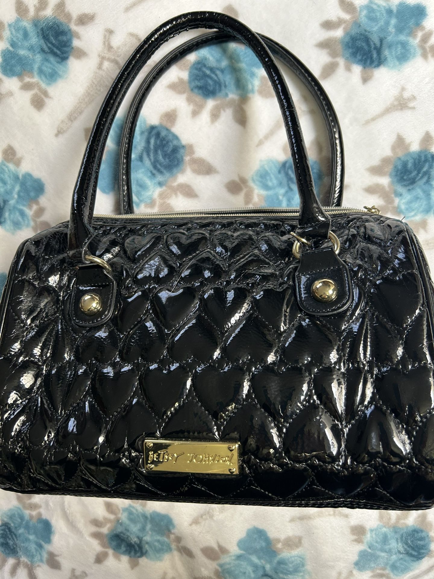 Betsy Johnson Patent Leather Purse!!