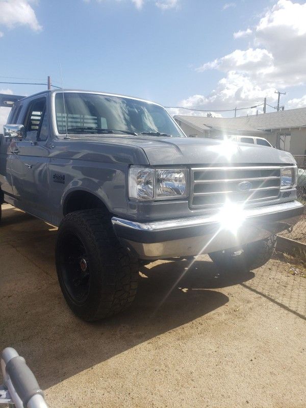 1991 Ford Lariat 250 (Parts Only, Drivable)