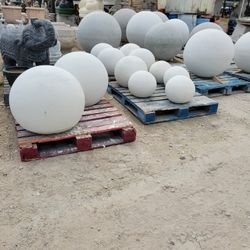 Concrete Ball Sphere / Cement Garden Balls Backyard Patio Spheres / Concrete Orbs