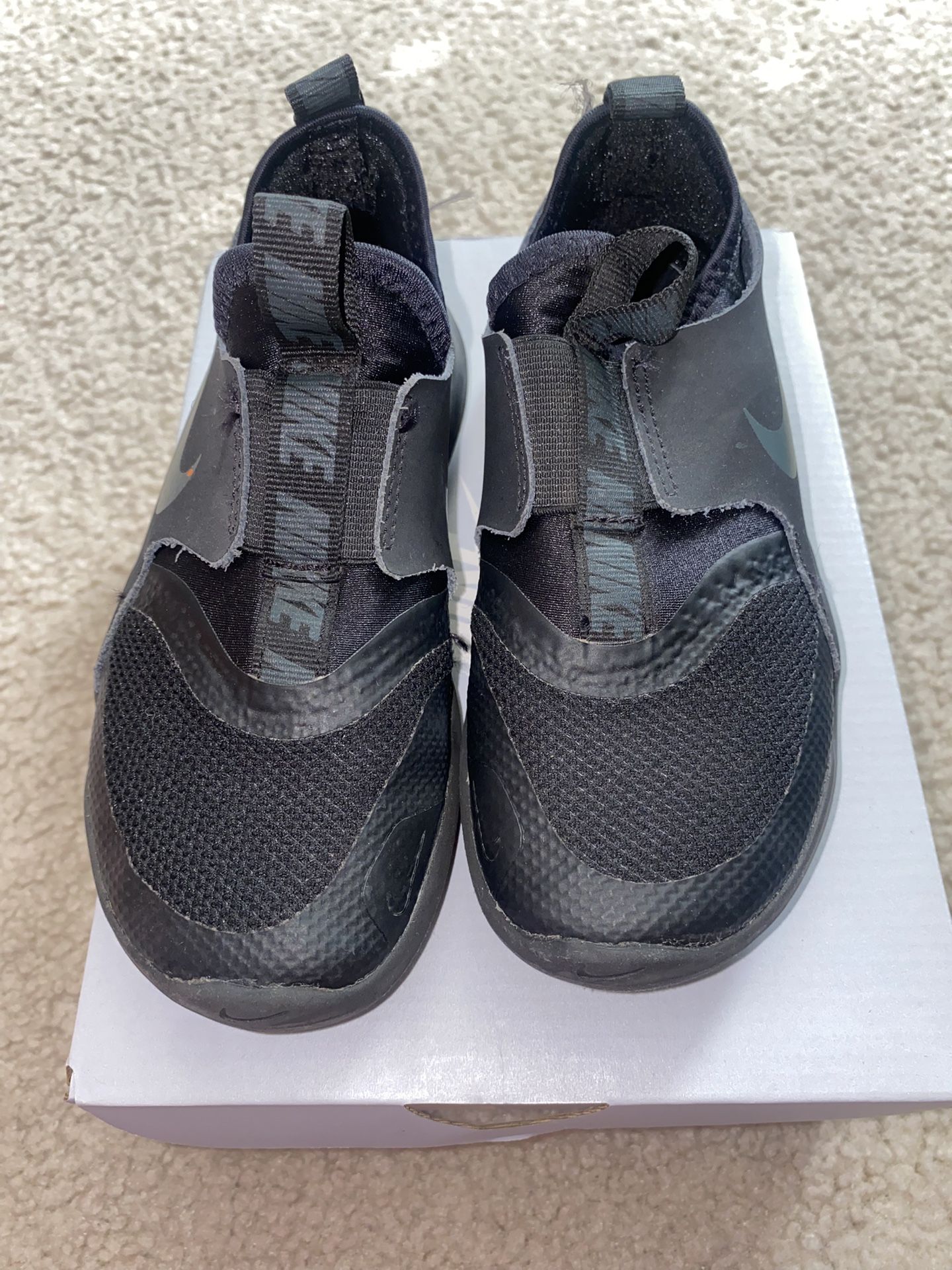 Nike Flex Runner Size 12 Little Kids