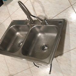 Stainless Steel Kitchen Sink With Faucet