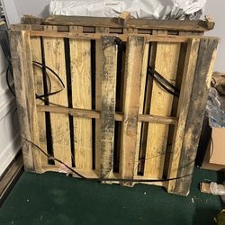 FREE PALLETS FOR PICK UP