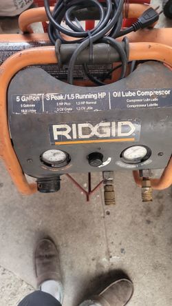 Oil lube compressor