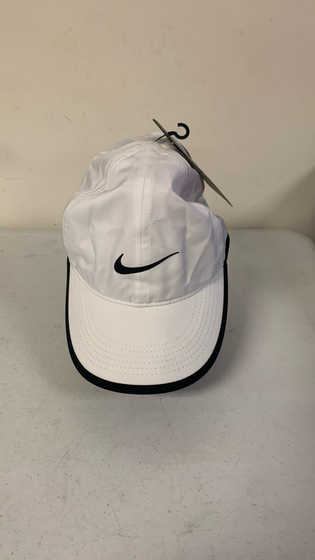 Nike Women’s Aerobill Performance Hat. Sh