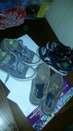 Niño talla 11 (3 pares) make offer