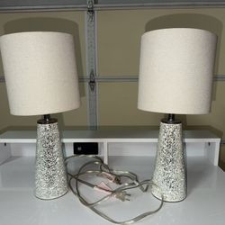 Pair of textured silver lamps (set of 2)