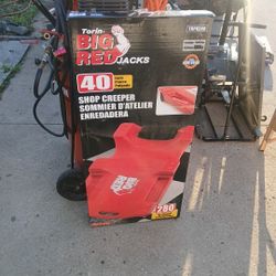 Big Red Jacks  Shop Creeper