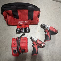 M12 12V Lithium-Ion Cordless Drill Driver/Impact Driver 3 Batteries Charger And Bag