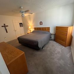Bedroom Set. King Size