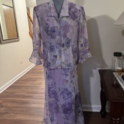 Two piece ladies, outfit size 16
