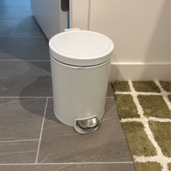 Small Step Bathroom Kitchen Trash Can White