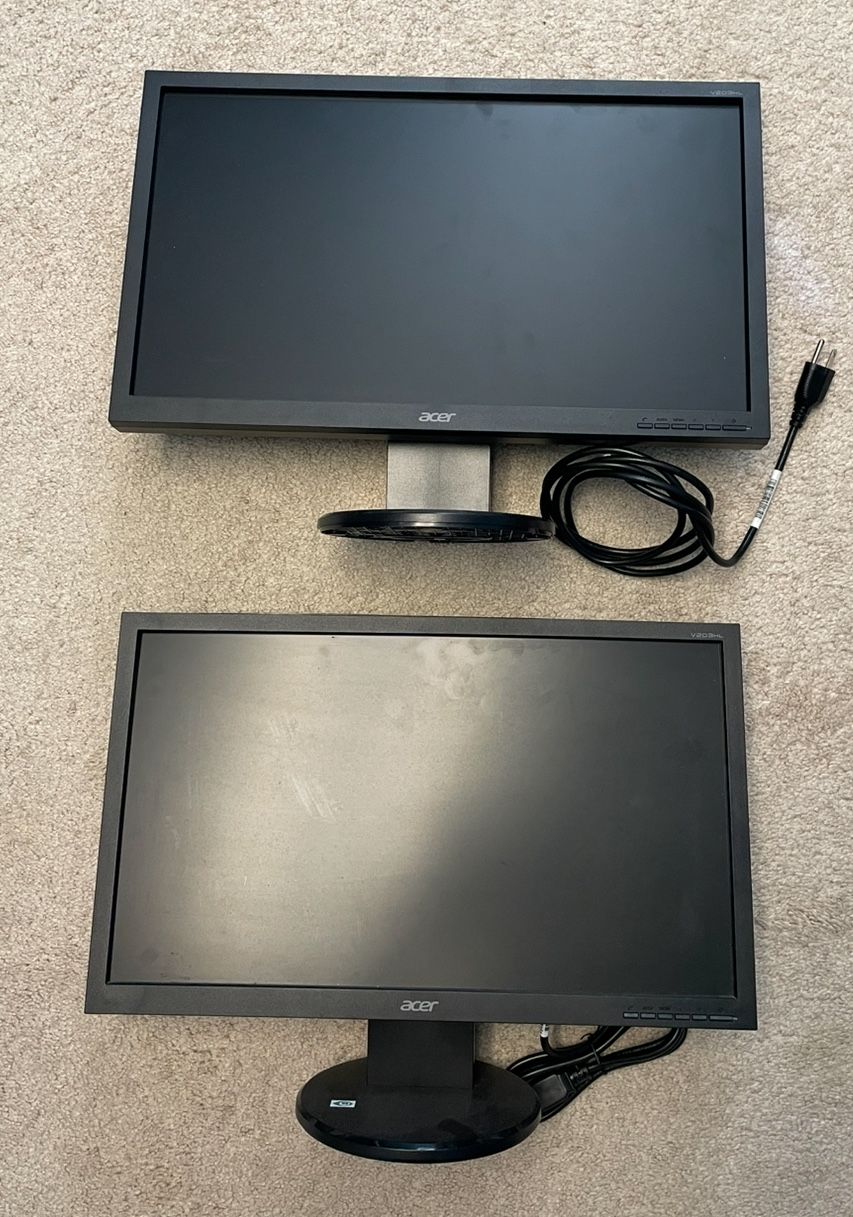 Selling 3 Computer monitors